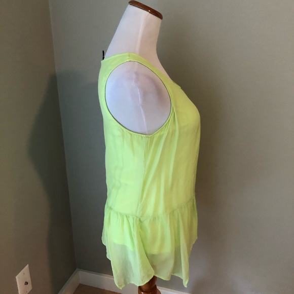 Express Chartreuse Flowy Peplum Tank - Picture 3 of 6